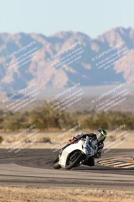 media/Dec-07-2025-CVMA (Sun) [[3e7d2de5dc]]/Race 17-Amateur Formula Middleweight/